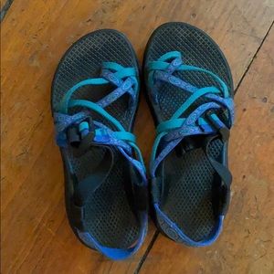 Chacos size 5